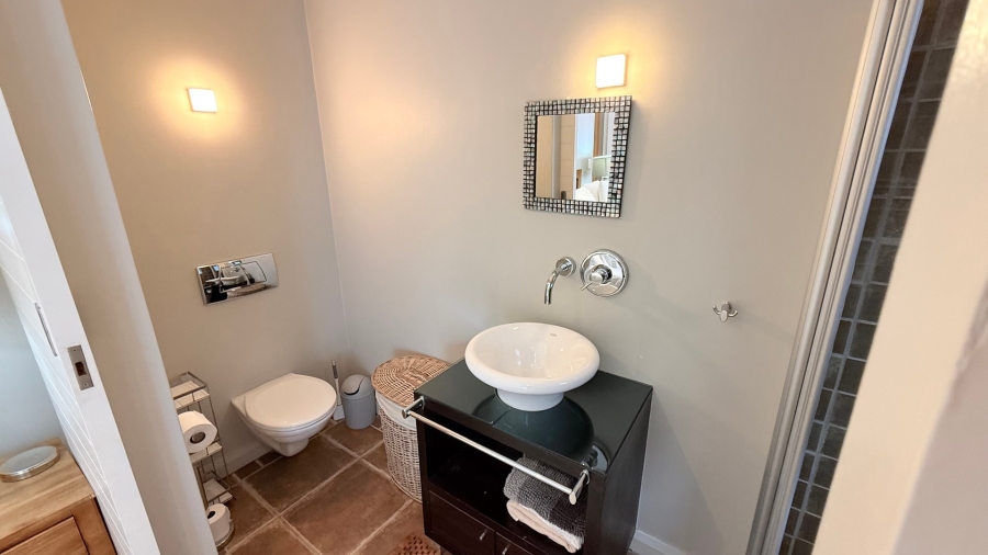 To Let 2 Bedroom Property for Rent in Thesen Islands Western Cape